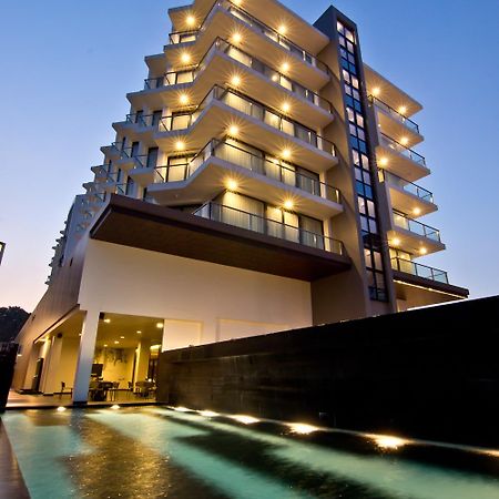 Tsix5 Quarter Hotel Pattaja Kültér fotó