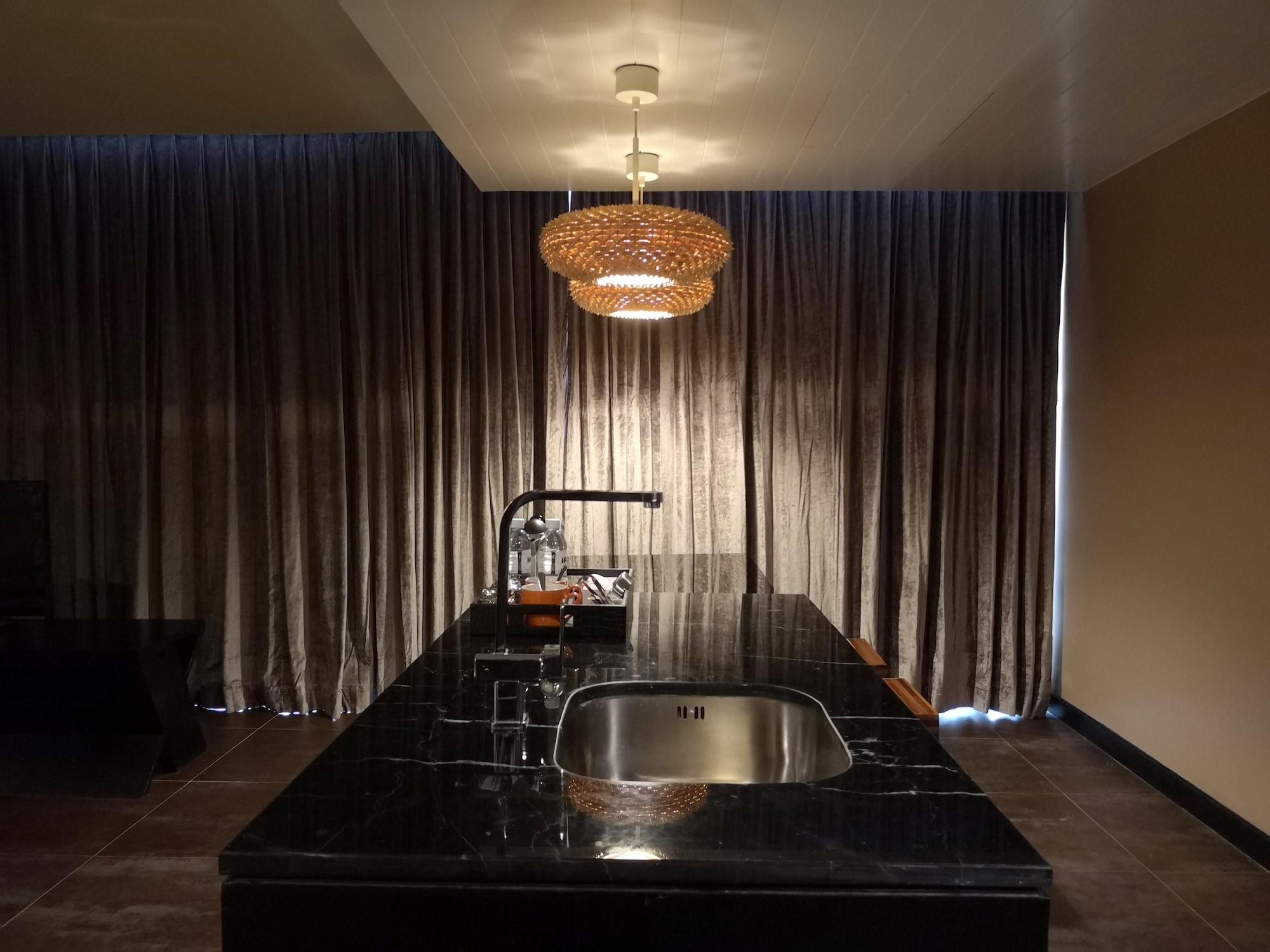 Tsix5 Quarter Hotel Pattaja Kültér fotó